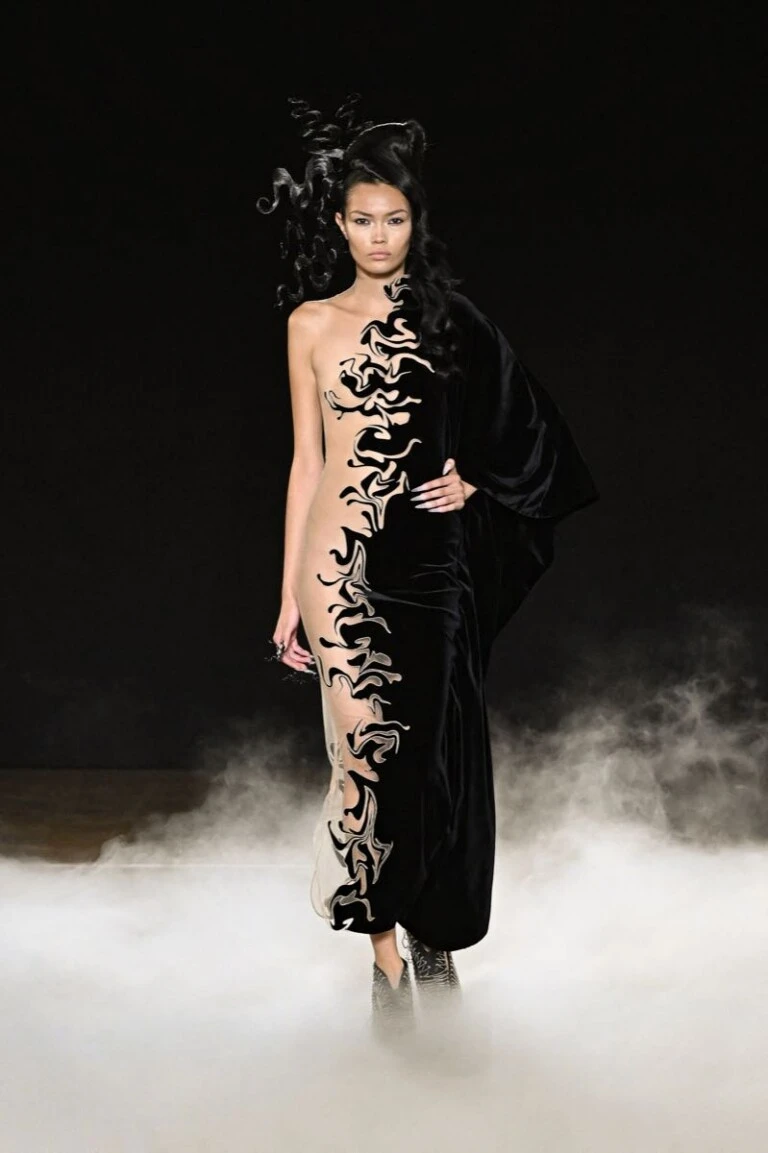 Iris Van Herpen, Alta Costura, otoño/ invierno 2026/ 27.