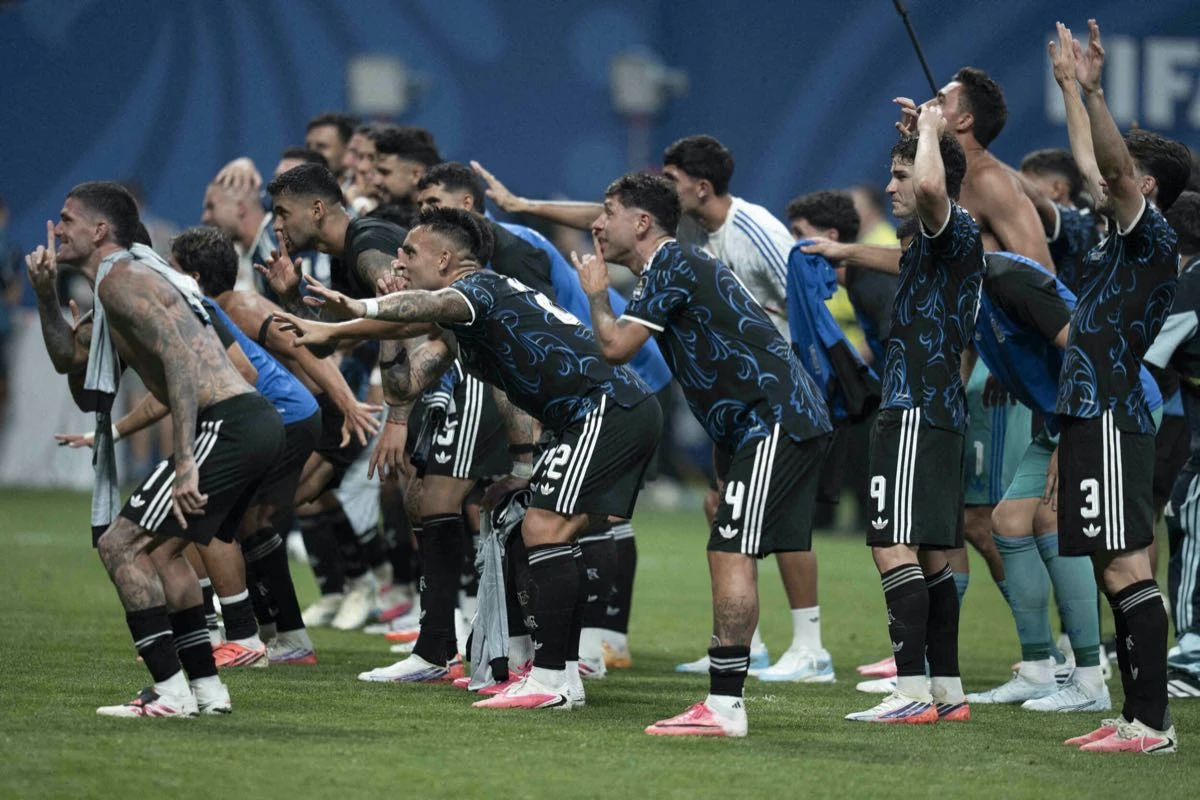 El festejo de la Scaloneta luego del triunfo ante Inglaterra. 