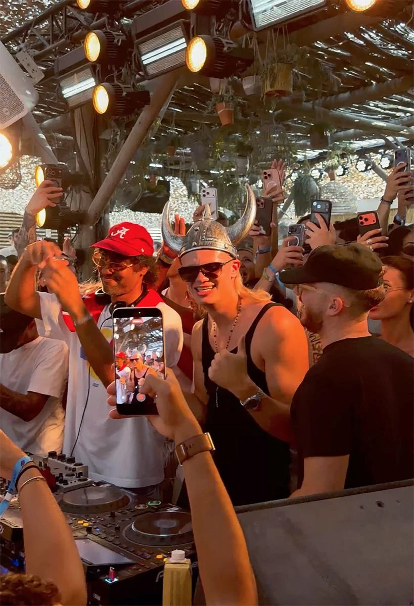 Erling Haaland celebró sus 26 años en “Shellona”, un restaurante en Saint-Tropez, Francia.