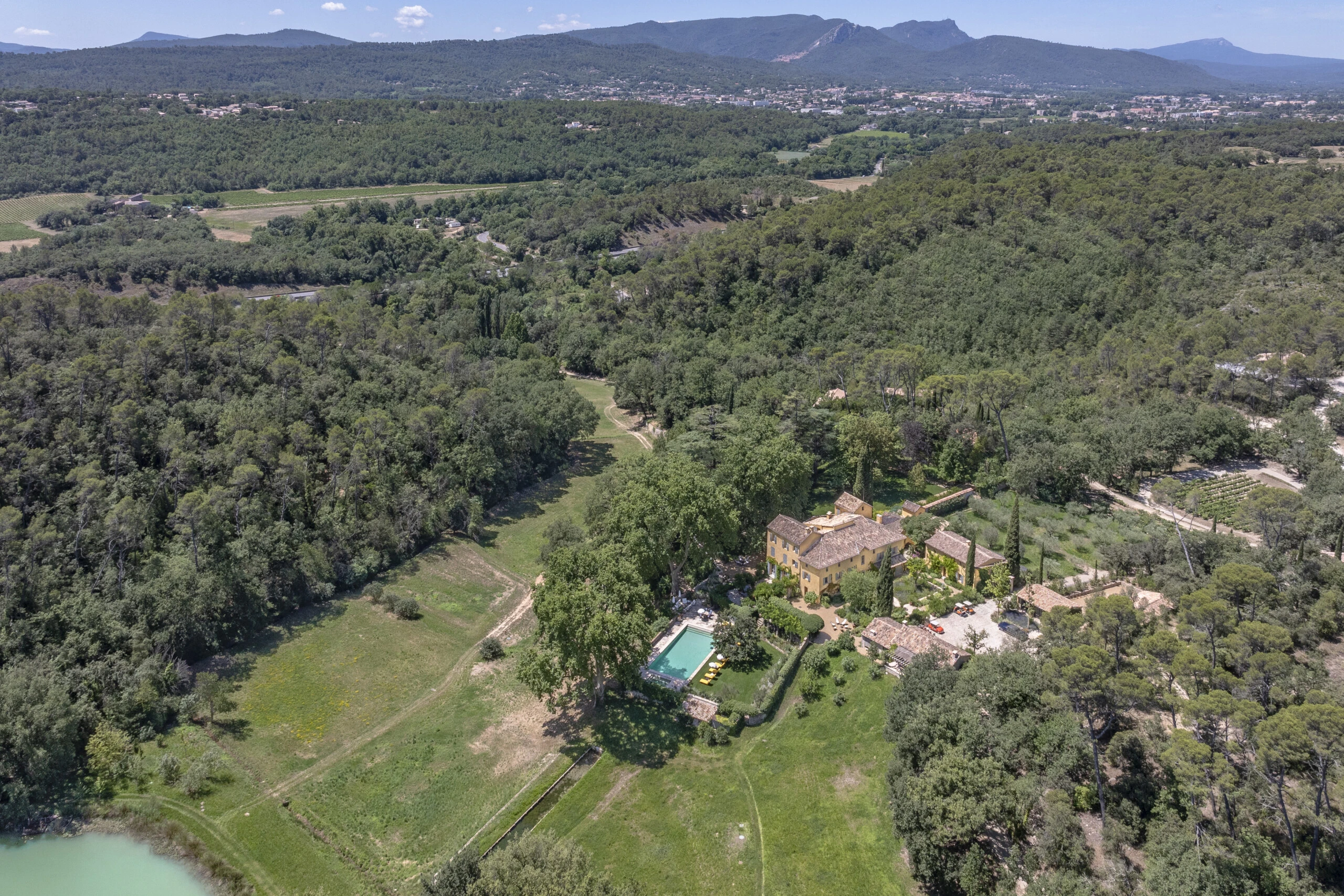 Domaine du Canadel, una impresionante finca de 170 hectáreas que la pareja adquirió en 2021 por una cifra cercana a los ocho millones de euros.
