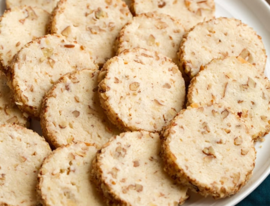 Galletas de queso crema y nueces: la receta para lograr una textura suave y un sabor irresistible