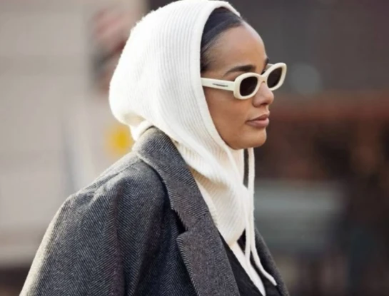Guía de estilo: 4 accesorios del street style para ganarle al frío extremo con actitud