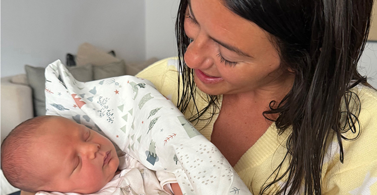 Jujuy Jiménez conheceu o sobrinho e se tornou madrinha