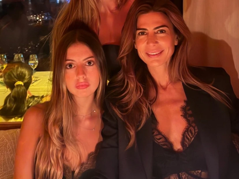 Juliana Awada y Antonia Macri disfrutaron de unos días de esquí en Villa La Angostura las fotos de sus vacaciones de invierno DESTACADA