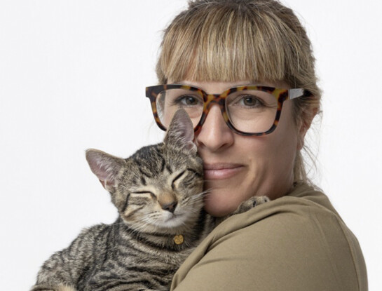 Alejandra López Irala, especialista en comportamiento felino: "Un gato puede mejorar la calidad de vida de un adulto mayor"
