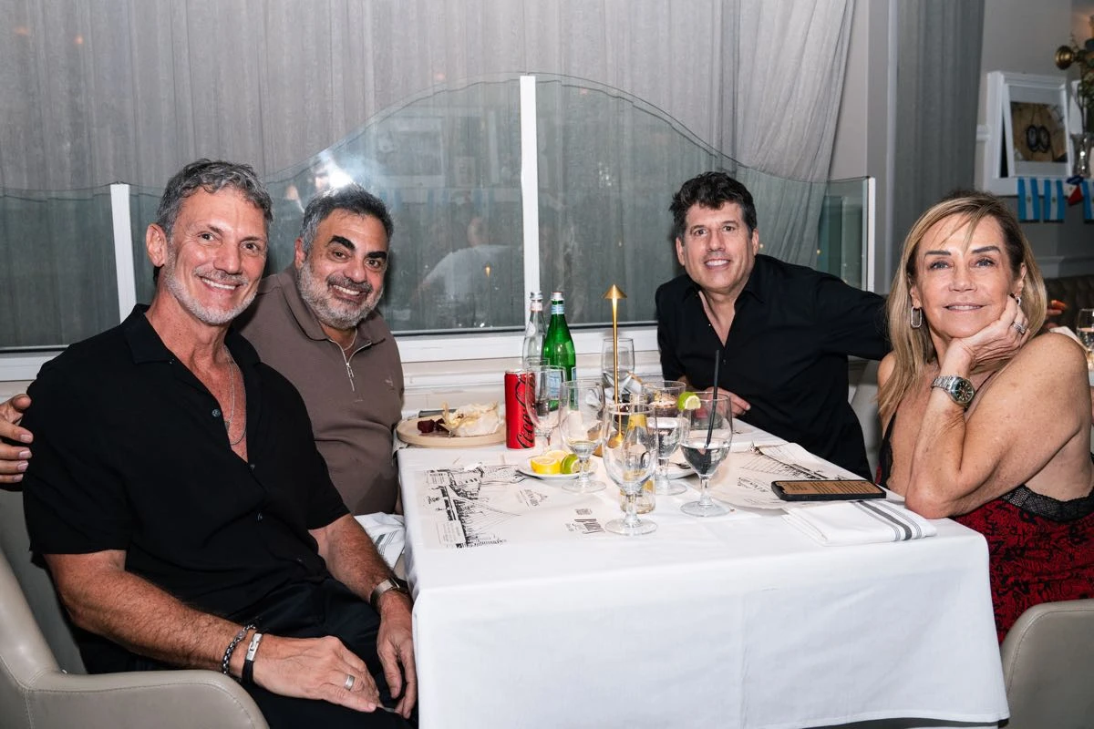 Leo Mateu junto a Roberto Moldavsky, Opy Morales y Marcela Tinayre