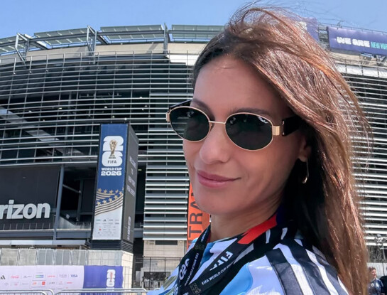 La emocionante postal que Pampita compartió antes de la final del Mundial: Ciro Martínez hizo cantar a todo un avión
