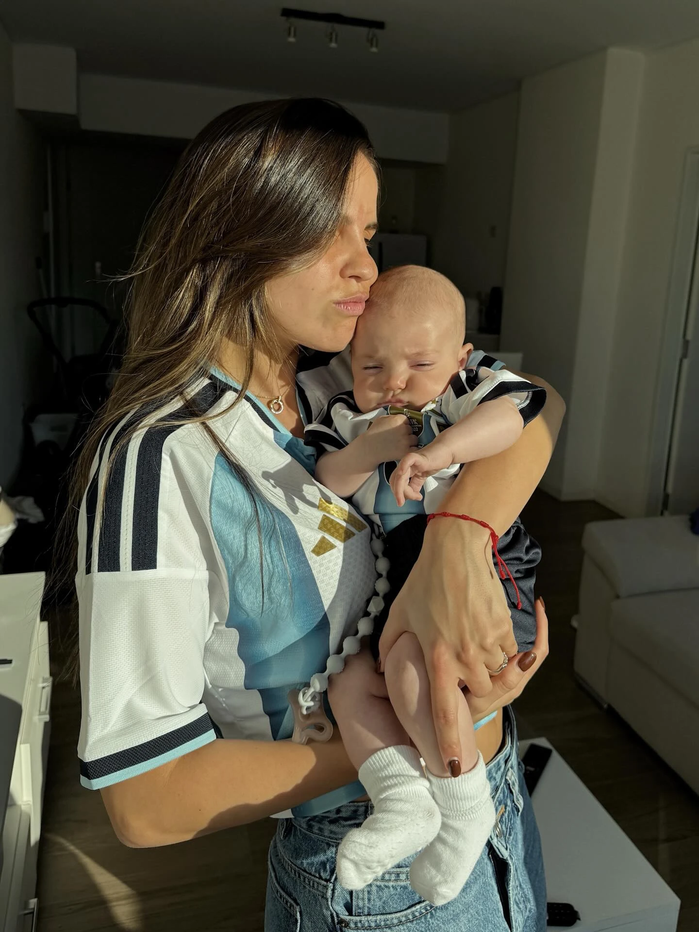 Emilia Ferrero, la mujer que transformó las mudanzas y los cambios en un proyecto de vida junto a Julián Álvarez