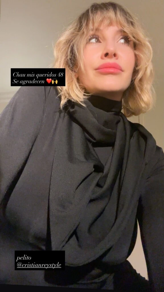 A través de sus historias de Instagram mostró su renovado corte de pelo: un bob con flequillo y suaves ondas, ideal para la temporada.