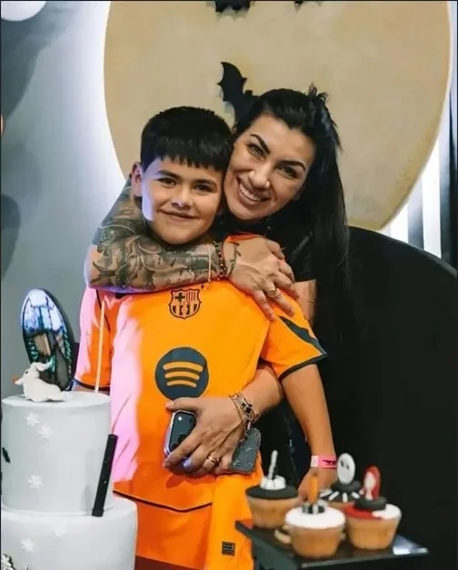 Quién es Bárbara Paredes, la hermana de Leandro Paredes que se volvió viral por su parecido con el futbolista