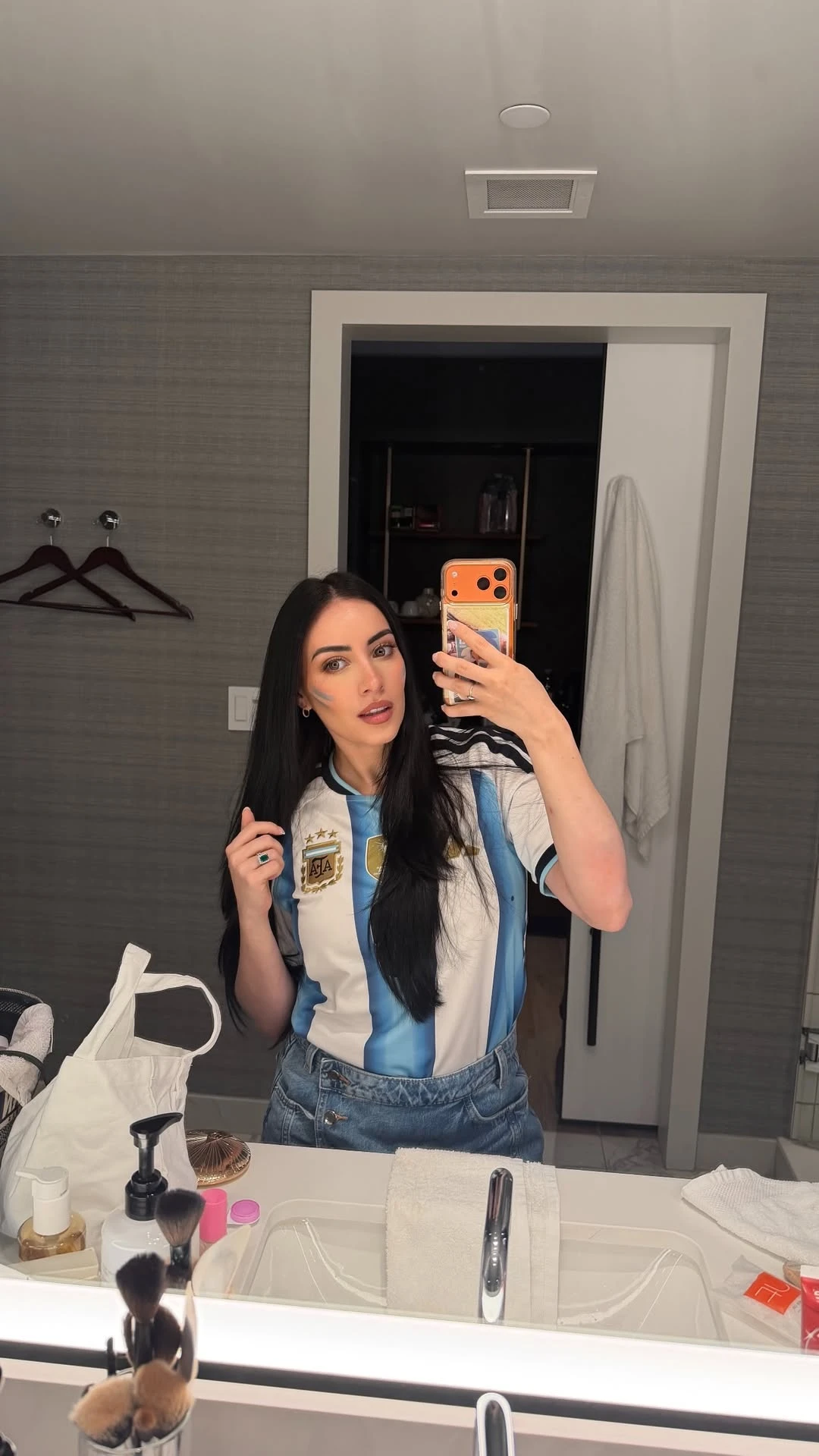 La tierna forma que eligió Yaz Jaureguy para alentar al Colo Barco antes del partido con Inglaterra