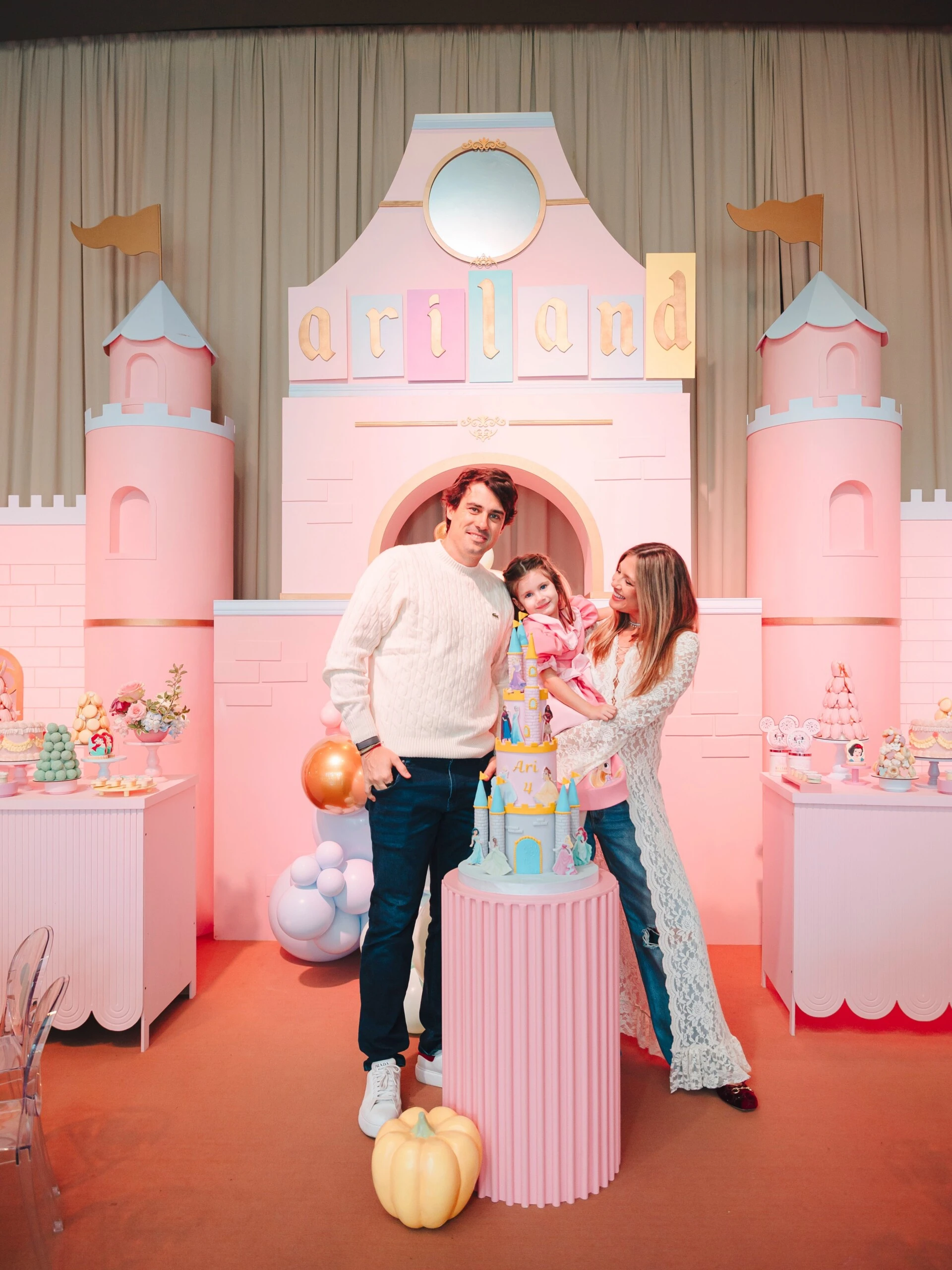 Así fue el cumpleaños de Arianna, la hija de Stephanie Demner y Guido Pella: una fiesta de princesas soñada