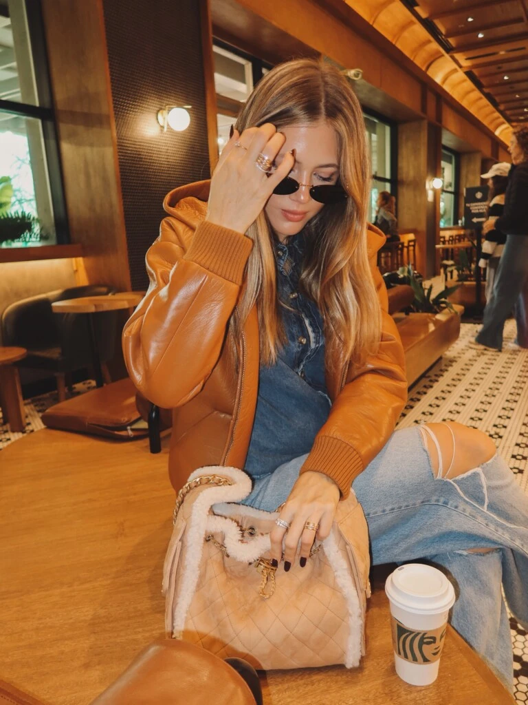 El look de Stephanie Demner. Foto: IG