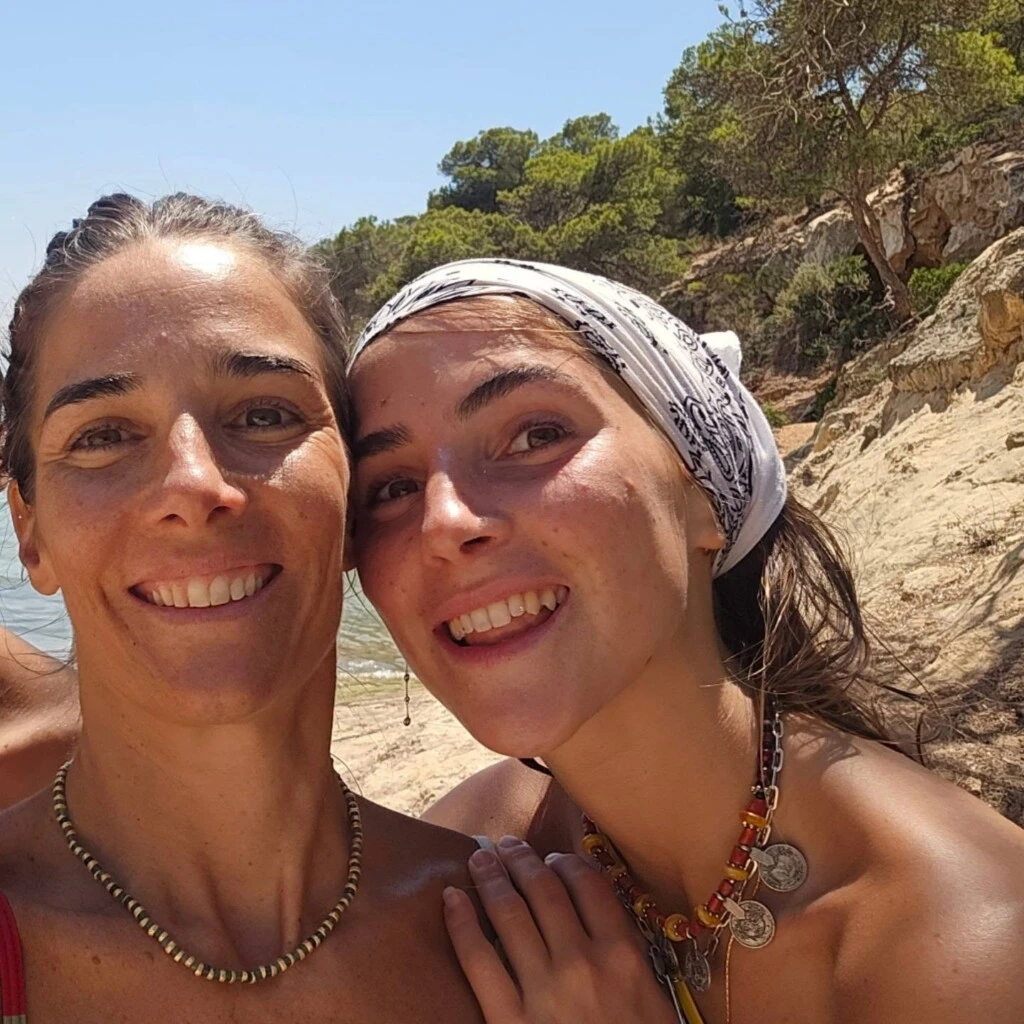 Juana Viale mostró las fotos de sus vacaciones familiares junto a sus tres hijos