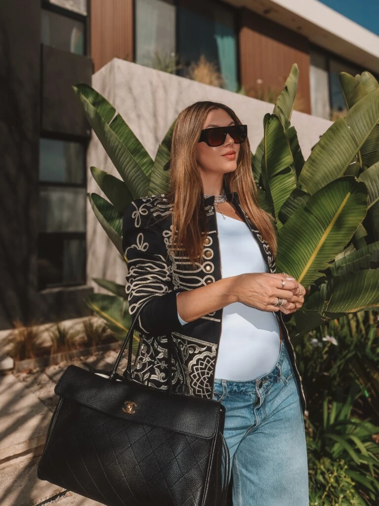 El look de Stephanie Demner. Foto: IG