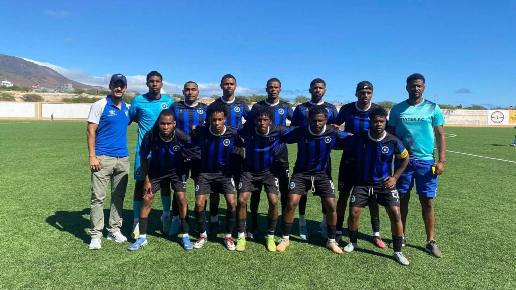 Esta es con el equipo que dirijo. Inter de Porto Novo. Primera división