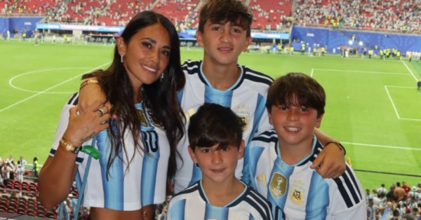 O toque de Antonel Roccuzzo em Lionel Messi para a vitória da Argentina