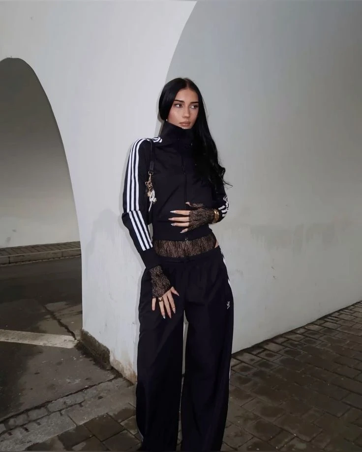 El soft grunge es un equilibrio entre lo oscuro y lo romántico