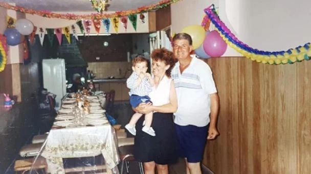 La abuela Conce con Nico cuando era chico