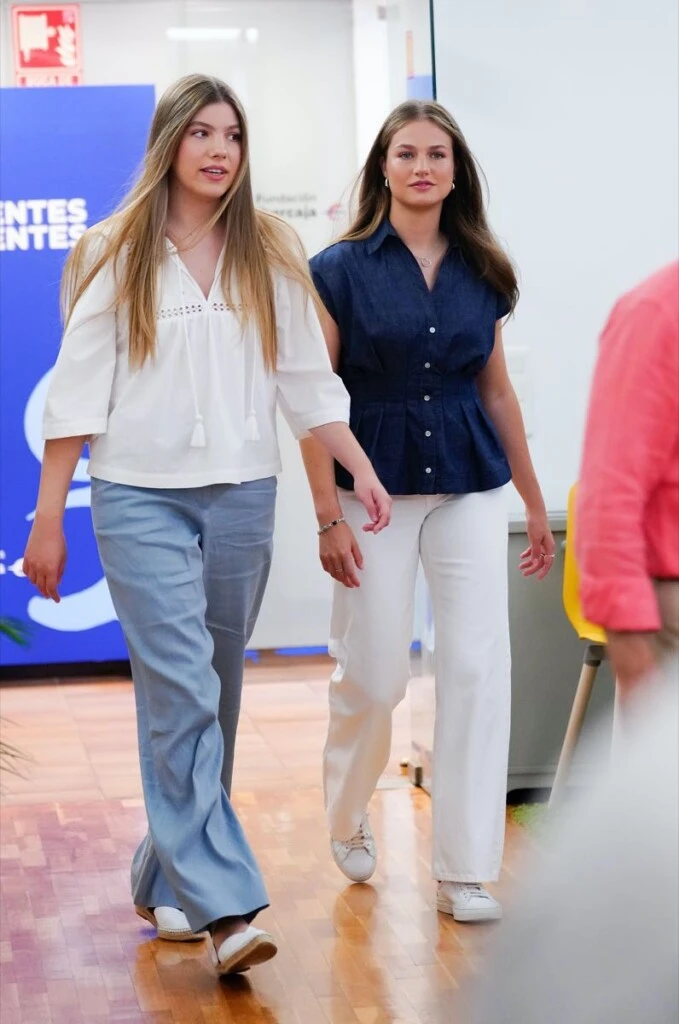 La Infanta Leonor y la princesa Sofia en Zaragoza. 