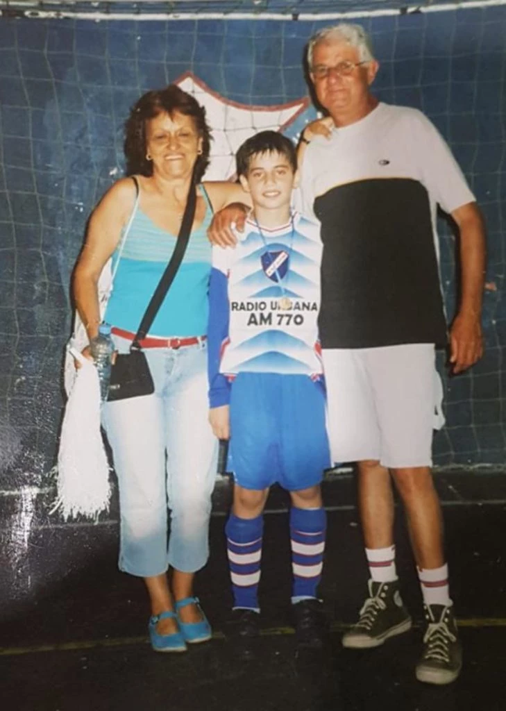 La abuela Conce con Nico cuando era chico