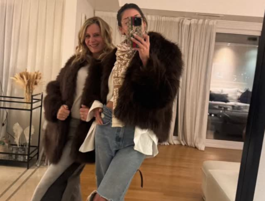 Matching looks: Rocío Marengo y Emily Lucius apostaron por el tapado de piel que es tendencia este invierno 2026