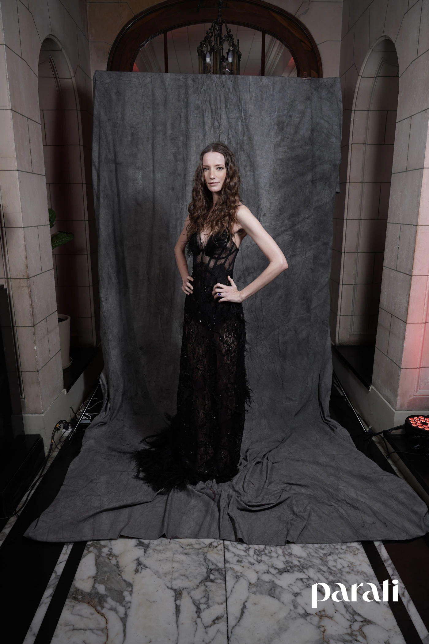 Milagros Schmoll llevó un diseño sirena de encaje francés.