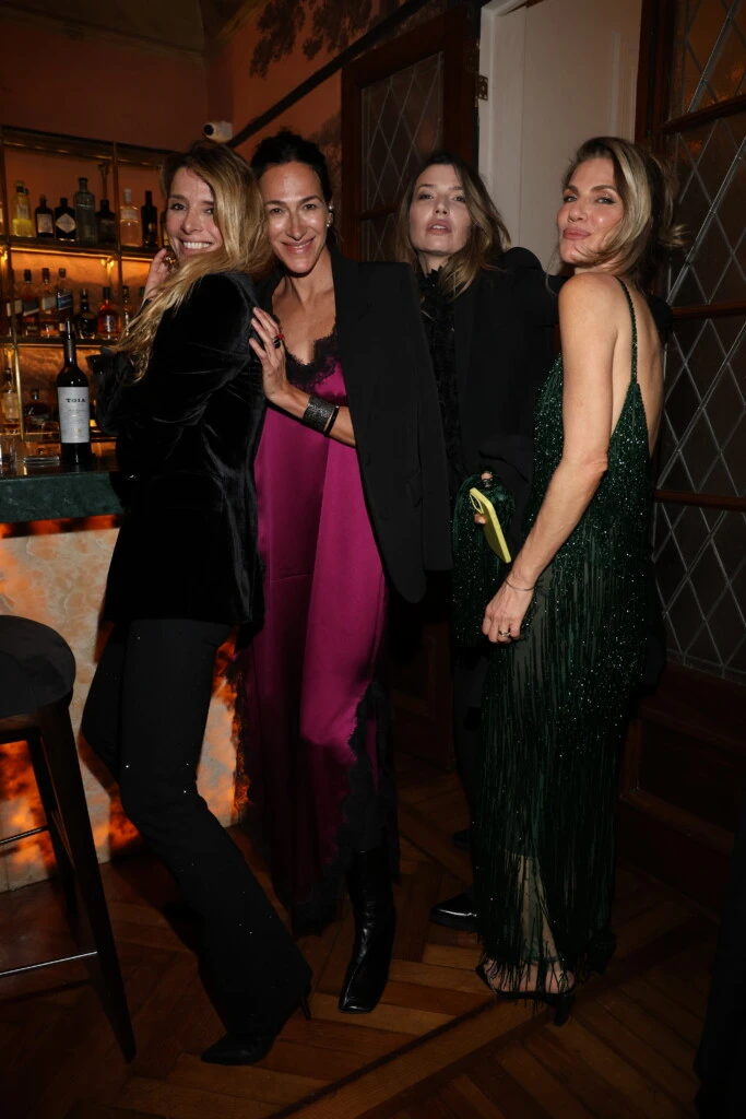 Andrea Tucu Martinez, Dolores Trull, CHloe Bello y Natalia Graciano en la cena solidaria de Fundación Huésped