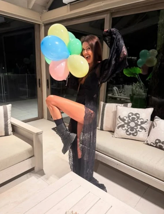 Isabel Macedo celebró sus 51 años. 