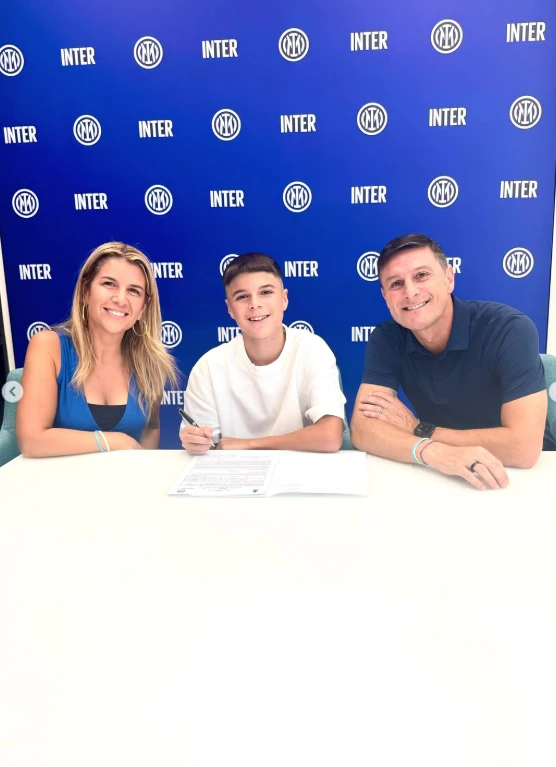 Tomás, el hijo del Pupi Zanetti: tiene 14 años y firmó su primer contrato en el Inter