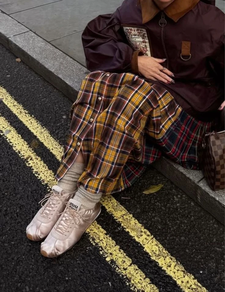 Alerta tendencia ni chunky ni retro, así son las zapatillas que se imponen esta primavera verano DESTACADA (1)