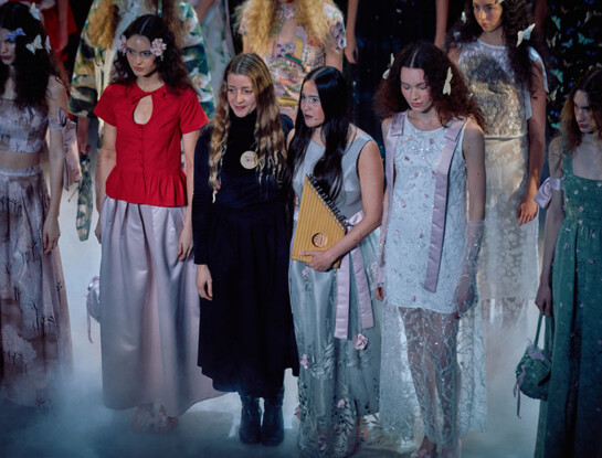 Lulú Martins desplegó su romanticismo botánico en la pasarela de BAFWEEK