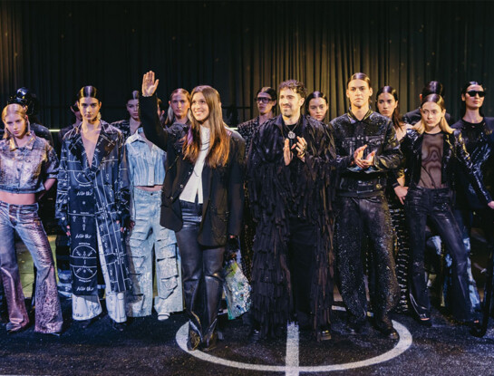 Luján Sáez debutó en BAFWEEK y convirtió su historia en moda: del hockey al denim de alta costura