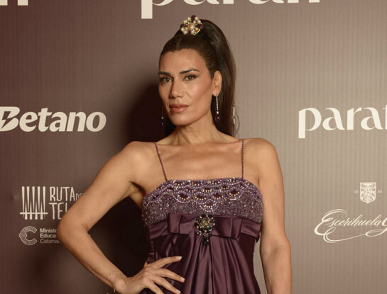 Gala Para Ti: Flor de la V sorprendió en la red carpet con un look vintage a puro glamour