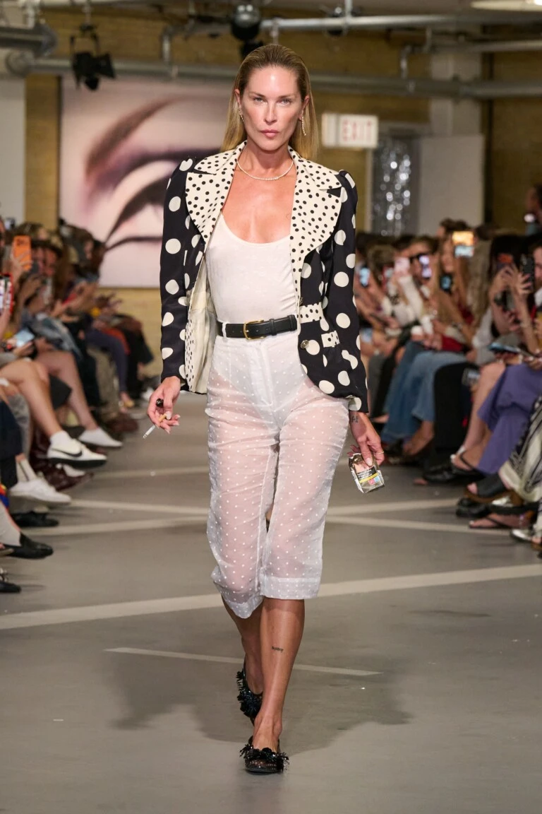 Colección Caro Editions en Copenhagen 2027 Fashion Week.