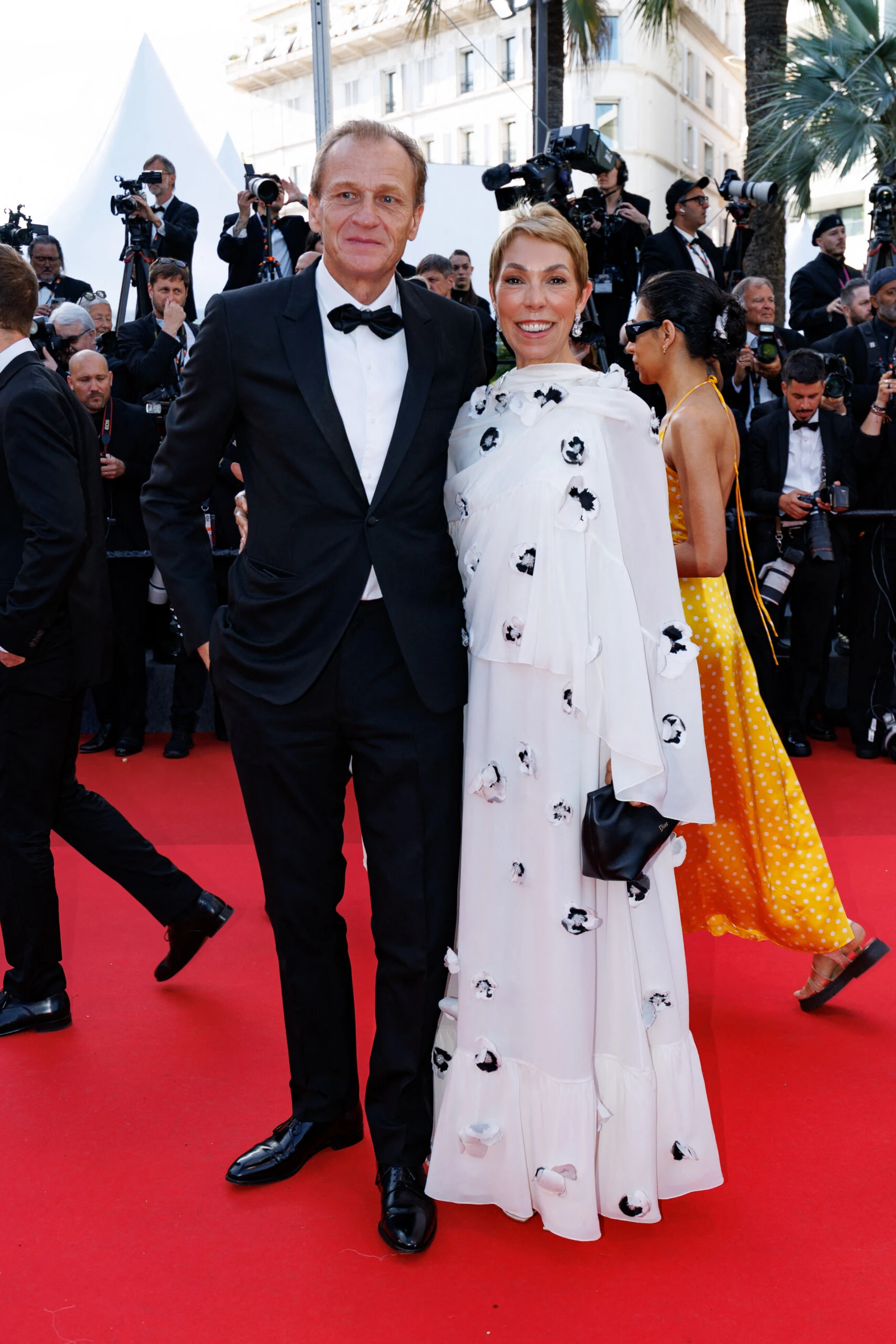 Nicolas Altmayer y Mathilde Favier, durante la llegada a la alfombra roja de la película Amarga Navidad, en el marco del 79.º Festival Internacional de Cine de Cannes, el 19 de mayo de 2026.