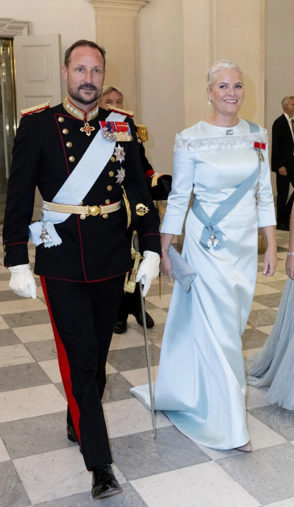 El príncipe heredero Haakon de Noruega, la princesa heredera Mette-Marit de Noruega y la princesa Ingrid Alexandra de Noruega, 15 de octubre de 2023, Copenhague.