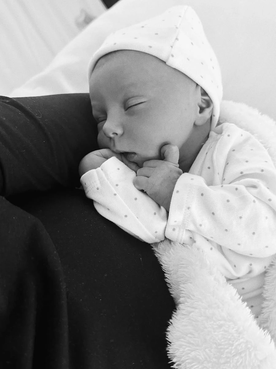 Alfonsina, la hija de Helena Ayerza y Gastón Gaudio.