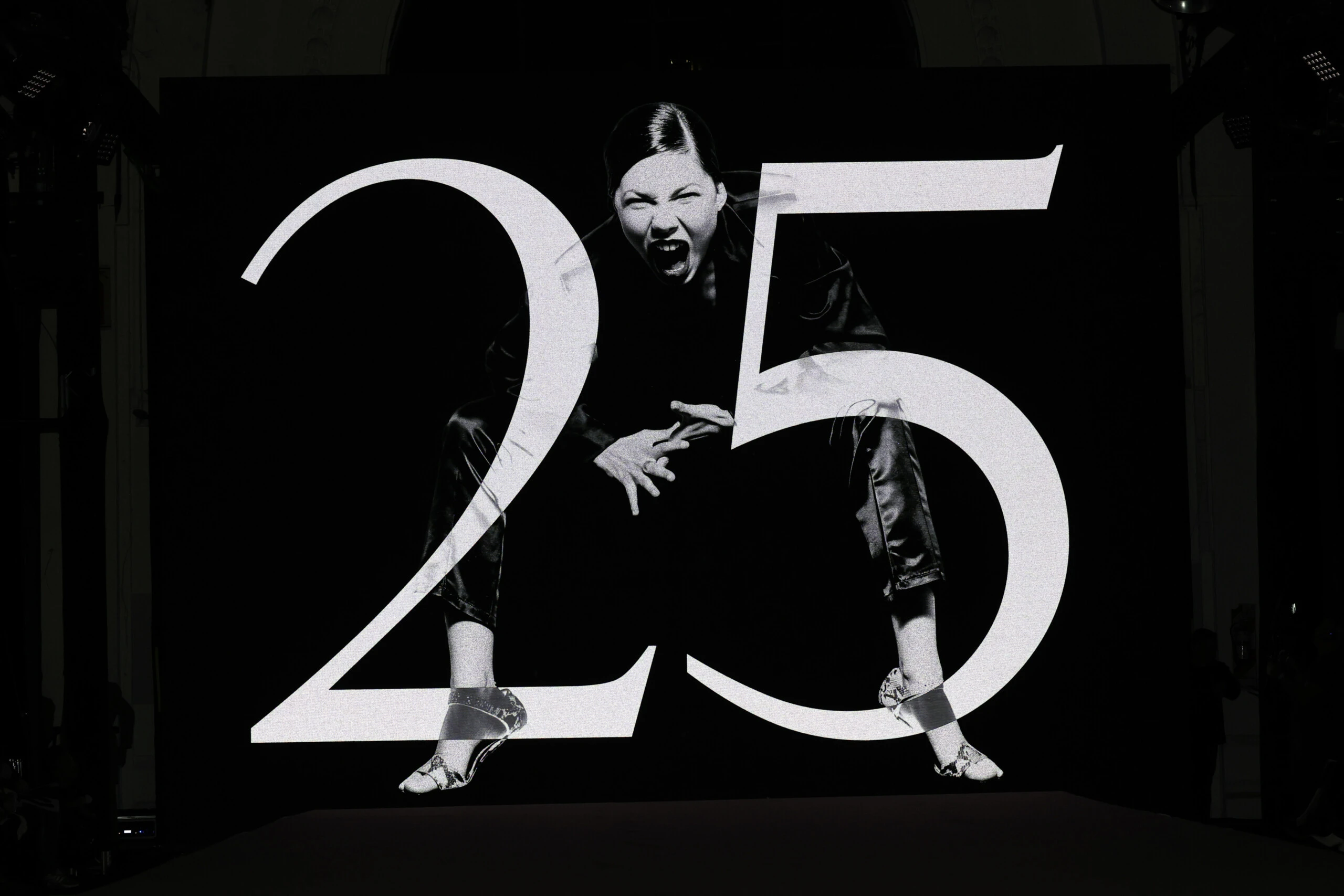 María Cher celebró 25 años en el BAFWEEK.