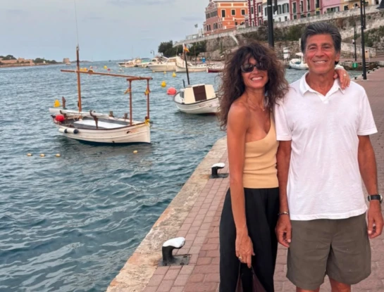 Las fotos de Florencia Raggi y Nicolás Repetto de vacaciones en Europa: playas paradisíacas, amigos y momentos en familia