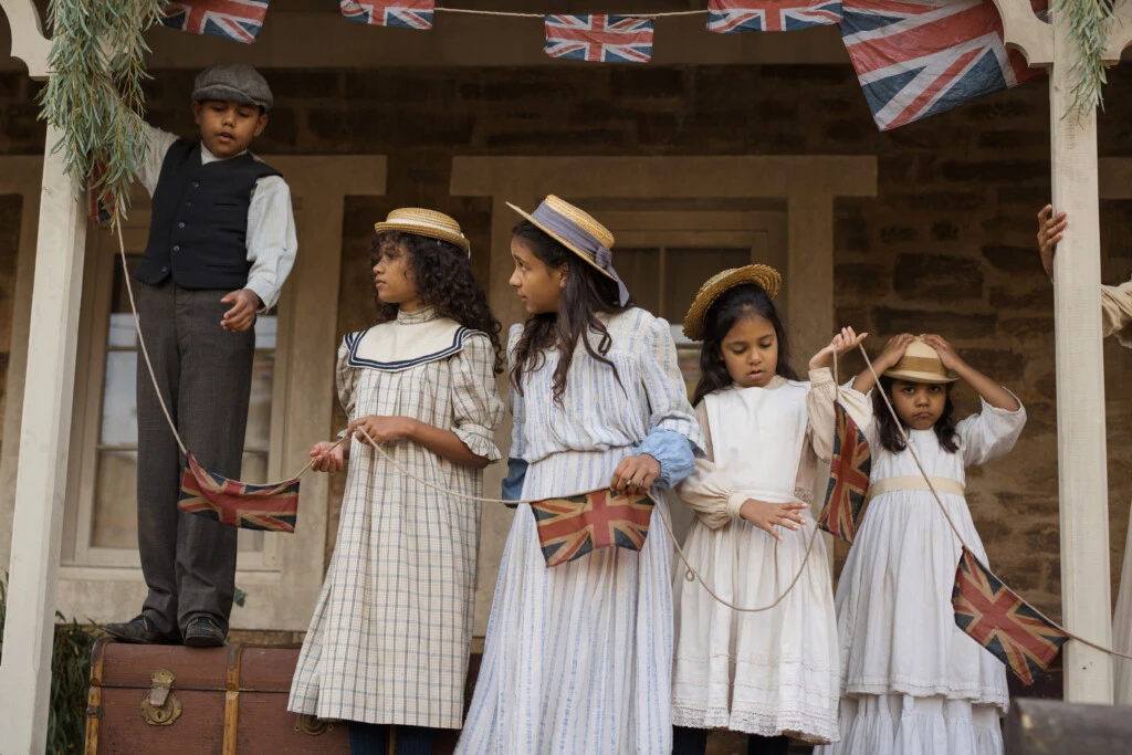 Qué ver en Netflix: la miniserie de época y 6 episodios para maratonear este feriado