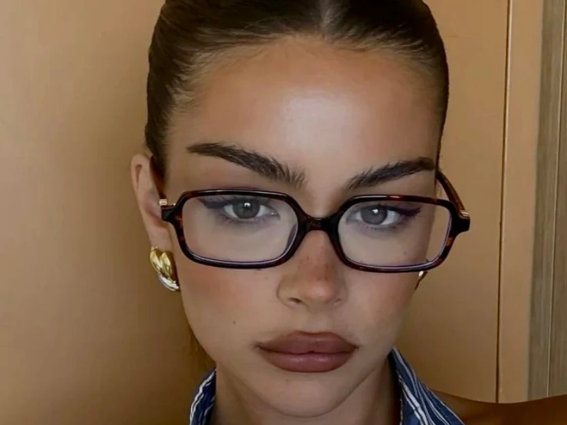 Maquillaje para usar con lentes: los trucos que sí funcionan para potenciar tu mirada
