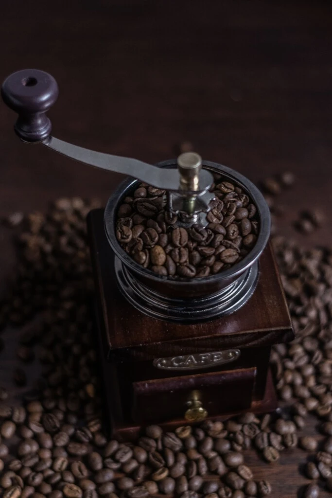 Una molienda adecuada permite extraer mejor los aromas y sabores propios de cada variedad de café.