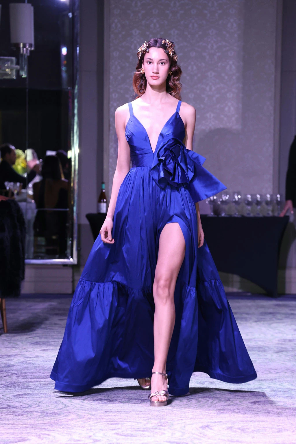 Desfile de Laurencio Adot.