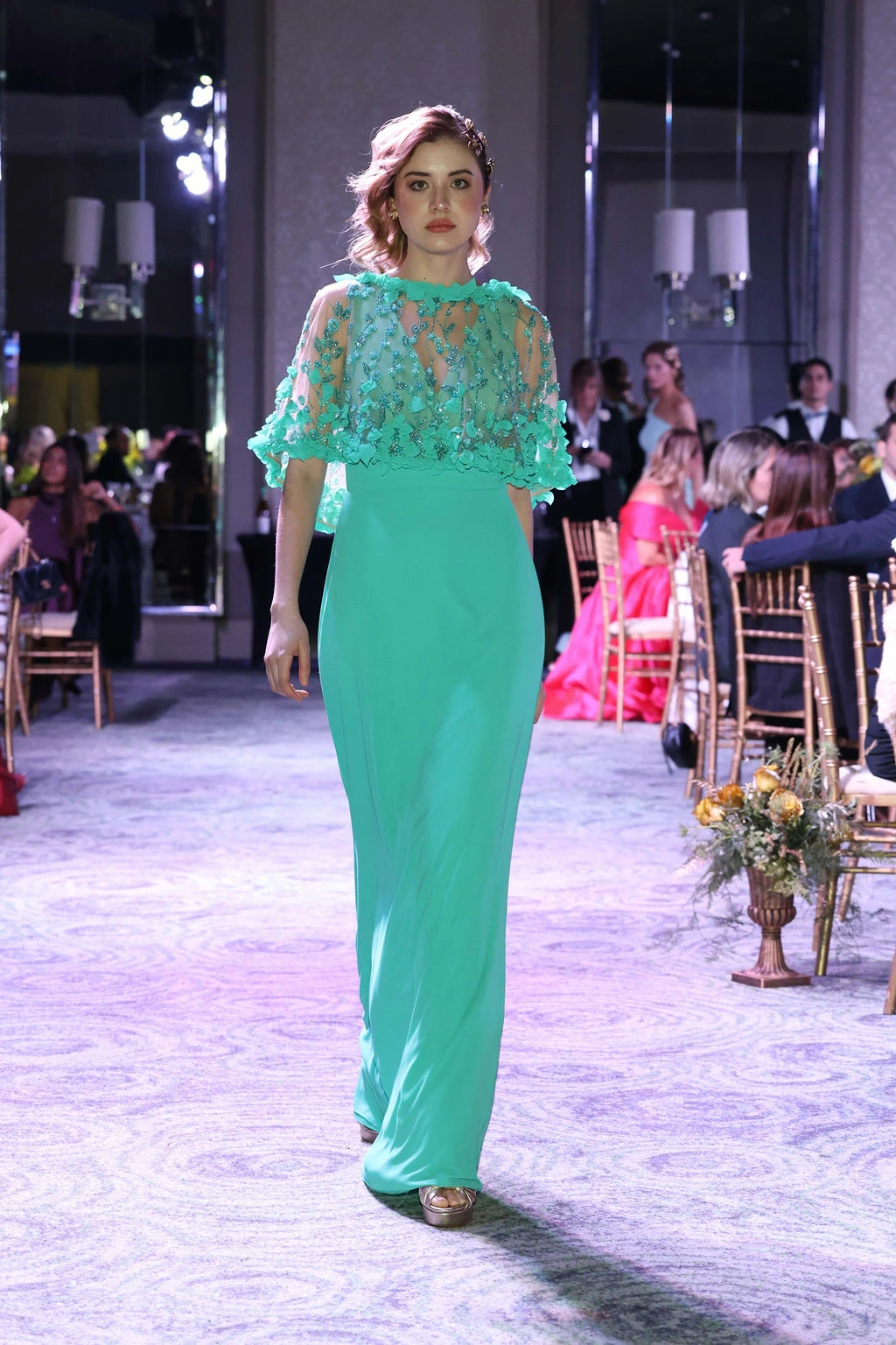 Desfile de Laurencio Adot.