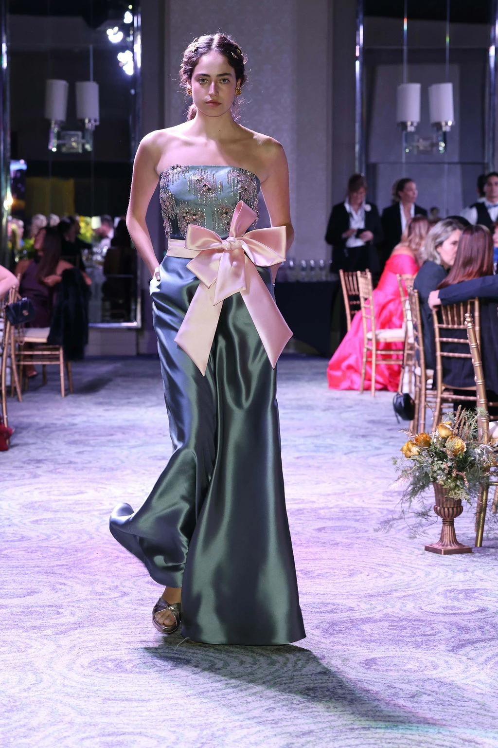 Desfile de Laurencio Adot.