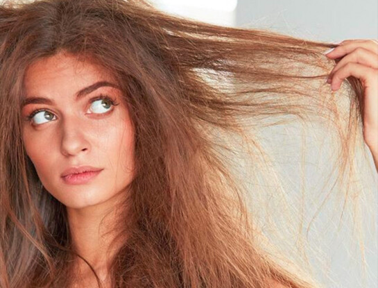 Humedad y pelo: 7 errores que hacen que se infle y tenga más frizz