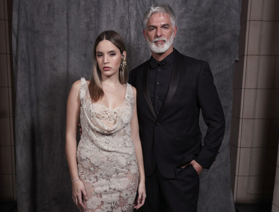 Gala Para Ti: etéreas transparencias, flores y cristales en el vestido de Maximiliano Jitric para India Ortega