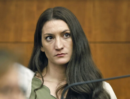 Qué es la psicosis posparto, el trastorno que habría padecido Lindsay Clancy al momento de asesinar a sus hijos