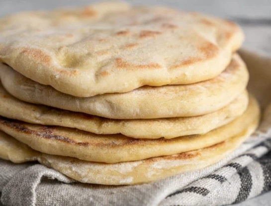 Pan de pita sin gluten: la receta fácil que se hace en sartén y no necesita horno